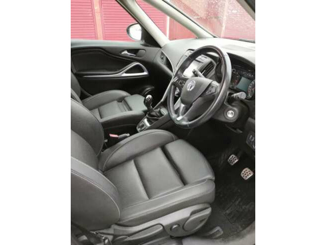2018 Vauxhall, ZAFIRA Tourer 1,4T SRi Nav Leather, Manual, Tow Bar MOT 7 months