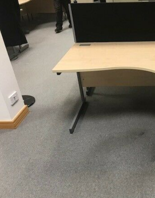 Office Furniture 1.6 Meter Radial Desks with Pedestals  2