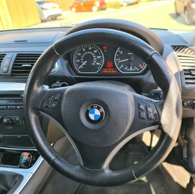 2009 BMW 116i, Petrol, Manual thumb 6