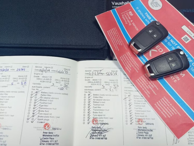2015 Vauxhall Mokka, Hatchback, White, Manual, Petrol, 1598 cc thumb-126327