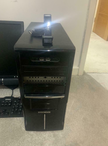 Dell Computer With Speaker System and Accessories  4