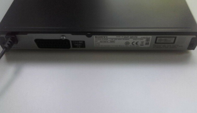 Sony CD / DVD Player. Model Number DVP - SR170  2