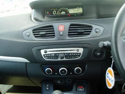  2012 Renault Scenic 1.6 16V 5dr thumb 10