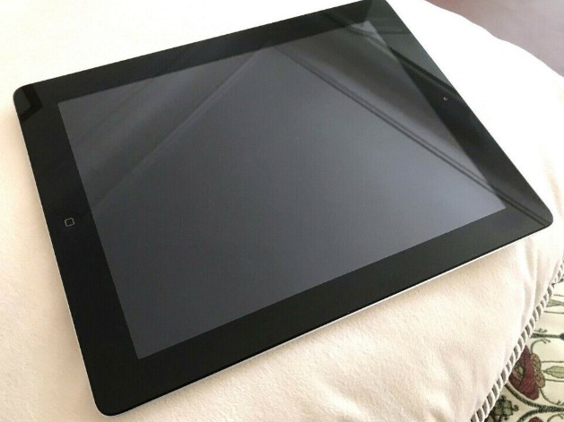 Apple iPad 4th Gen. 16GB, 9.7in - Black  1