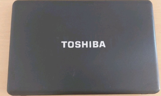 Toshiba Satellite C660 Laptop  4