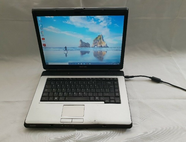 Toshiba Satellite L300 Laptop  3