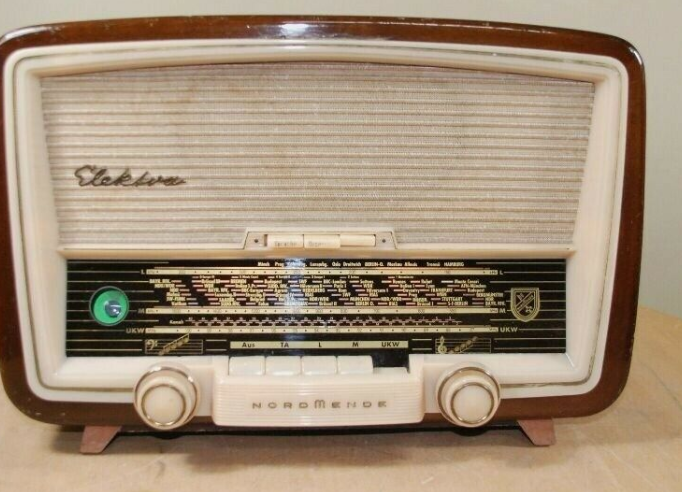 Antique Vintage Radio | MID2WW178 | Autograph Ingrid Bergman  5