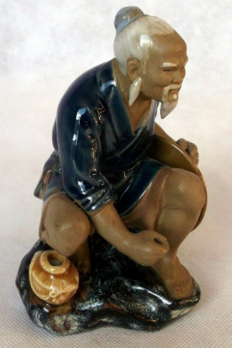 Vintage Chinese Mudman Figurine Old Man Sitting Ceramic Figurine 15cm tall  0
