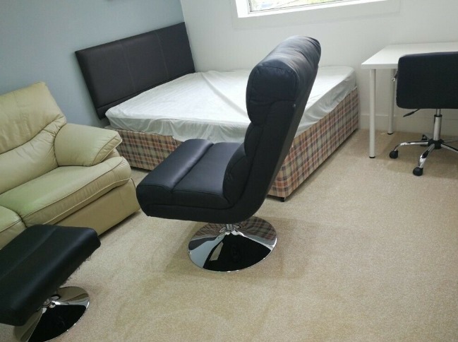 Room Available in a Newly Refurbished Luxury Modern Garden Flat  4