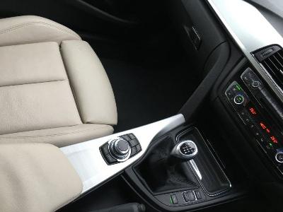  2015 BMW 4 Series 2.0 420D Sport 2dr thumb 15