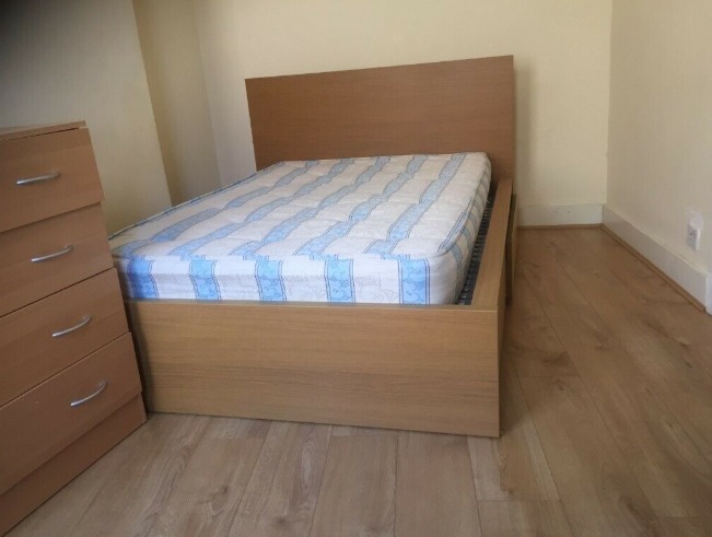 Choice of Double Rooms | Close to Shadwell Overground & DLR Stations  3