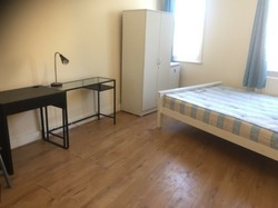 Choice of Double Rooms | Close to Shadwell Overground & DLR Stations