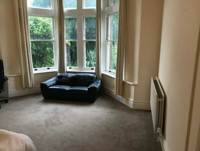Fabulous Former Bed & Breakfast with Large Bedsit Available with Inc Rent  2