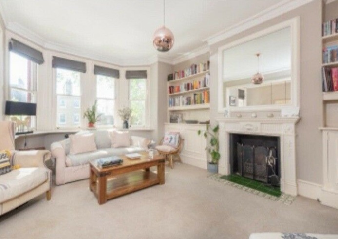 Short Let Available - 2 bed Victorian 1st Floor Flat  0