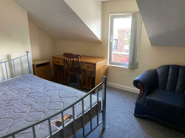 House to Let (5 Bedroom Student Accommodation)  3