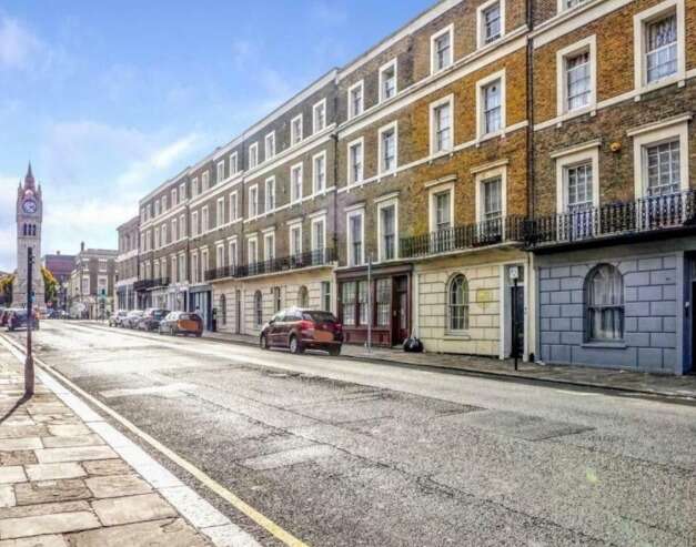 One Bedroom Flat to Let in Gravesend  0