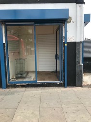 To Let Shop Finsbury Park Station thumb-22541