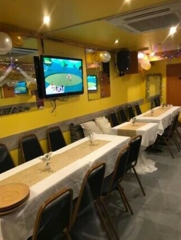 Excellent A3 Licensed Restaurant Takeaway to Rent  2