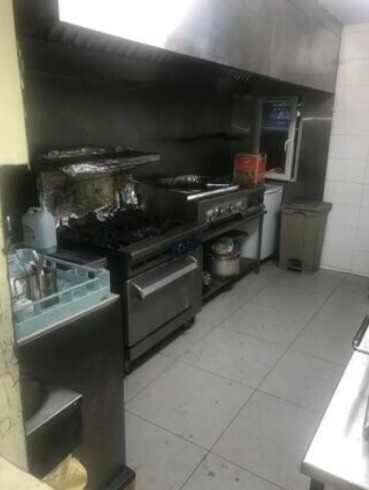 Excellent A3 Licensed Restaurant Takeaway to Rent  3