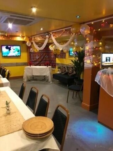 Excellent A3 Licensed Restaurant Takeaway to Rent  8
