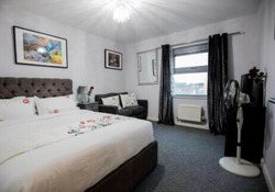 12 Luxury Bedroom Hotel E12Lx Turn Over £18,000 Per Week thumb-22626