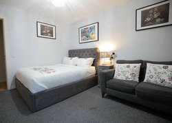 12 Luxury Bedroom Hotel E12Lx Turn Over £18,000 Per Week thumb-22627
