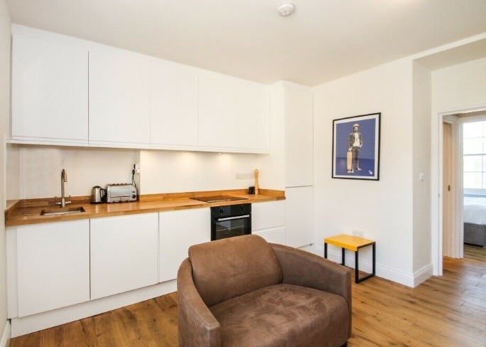 Gorgeous Recently Refurbished One Bedroom Apartment  1