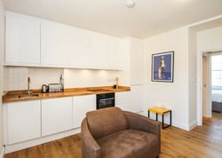 Gorgeous Recently Refurbished One Bedroom Apartment thumb-22859
