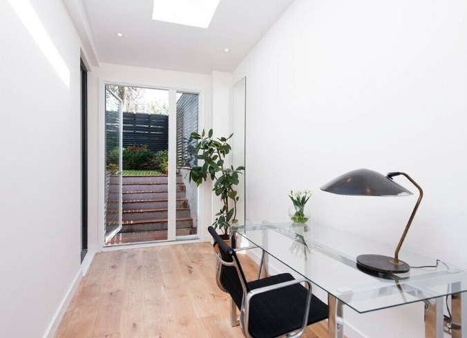 Ultra Stylish 2 Bed Home with Delightful Private Garden  6