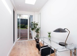Ultra Stylish 2 Bed Home with Delightful Private Garden