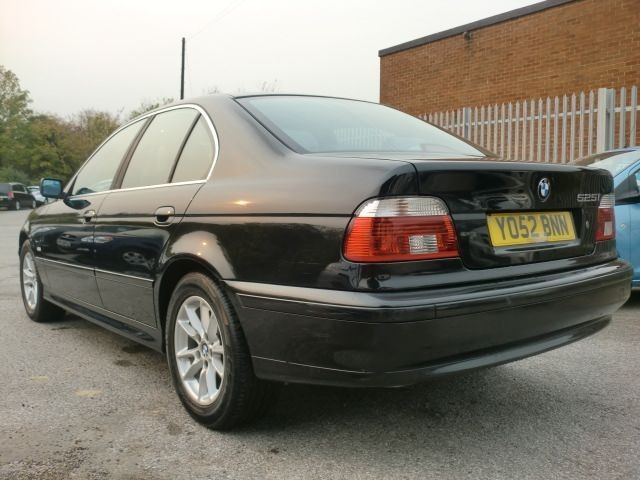  2002 BMW 2.5 525I SE 4d  4