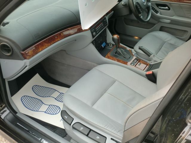 2002 BMW 2.5 525I SE 4d  5