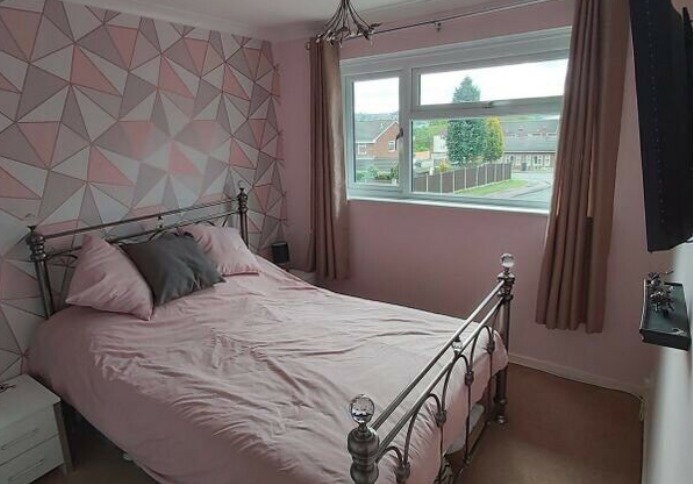 3 Bed Semi for Sale in Newhall  6