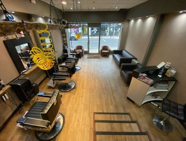 Barber Shop / Hairdressers Salon Business For Sale   5