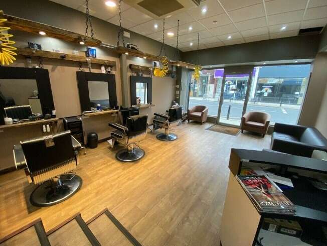 Barber Shop / Hairdressers Salon Business For Sale   6