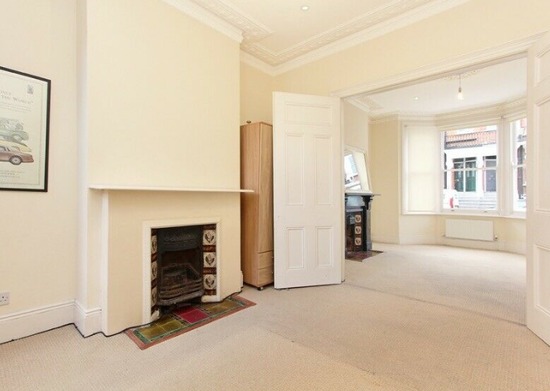 A Beautifully Presented Four Bedroom Freehold Terraced House  3
