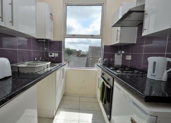 Freehold House for Sale with Three Individual Flats  5