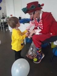 Children's Socially Distanced Party Entertainer from £75 thumb 7