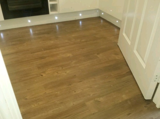 Carpet, Vinyl and Laminate Wood Flooring Fitting Services  1
