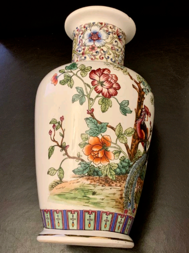 Chinese Famille Rose Vase 4 Character Mark and Exotic Birds  1