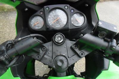  2011 Kawasaki Ninja 250 R thumb 7