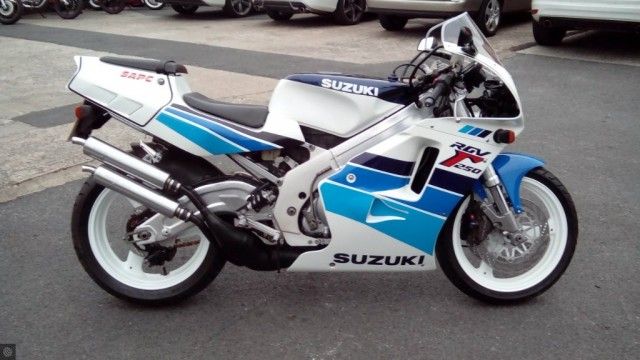  1991 Suzuki RGV250  0