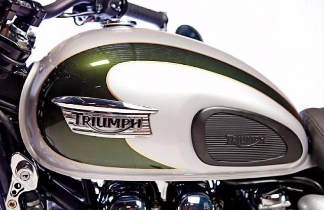 2012 Triumph Bonneville T100  1