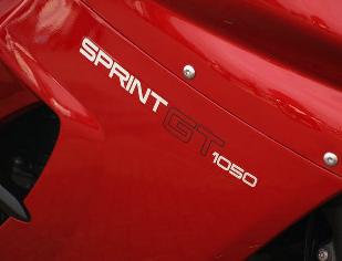 2015 Triumph Sprint thumb-27970