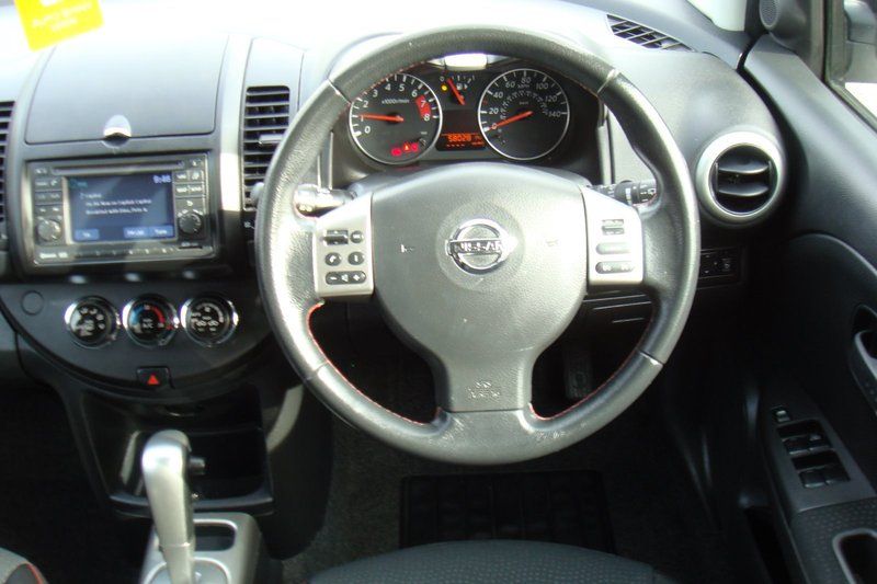  2010 Nissan Note TEKNA  6
