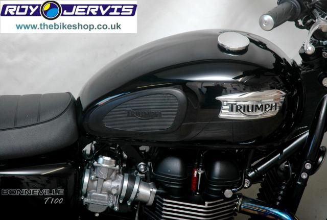  2015 Triumph Bonneville T100 865  4