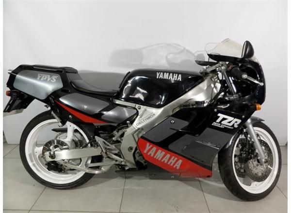  1992 Yamaha TZR250 R  0