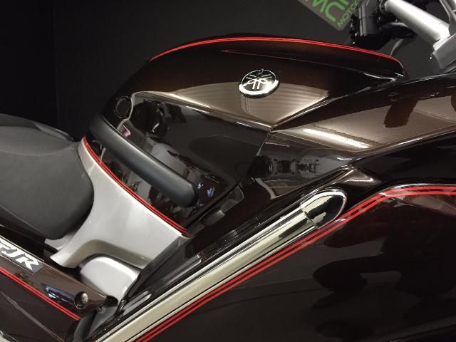  2015 Yamaha FJR 1300  6