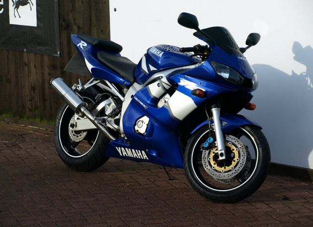  2001 Yamaha R6  1