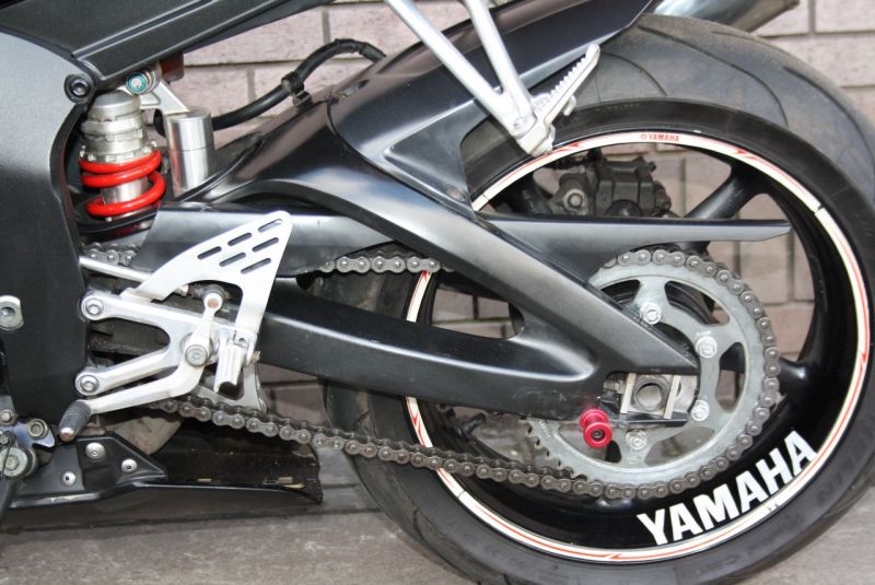  2004 Yamaha YZF R6  7